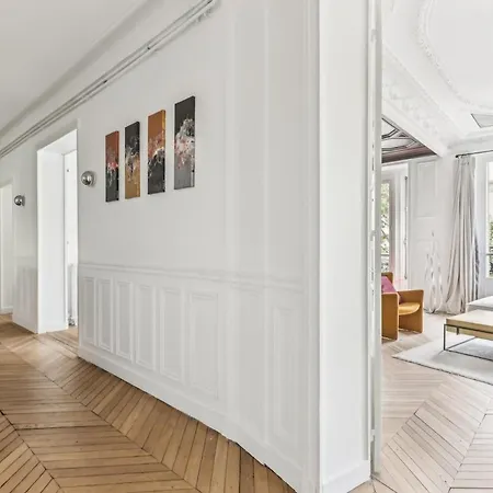 Le Palace Sacre Coeur By Ecoflats