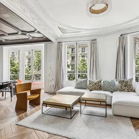 Le Palace Sacre Coeur By Ecoflats Parijs